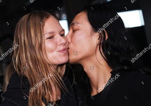 alexander-wang-show-backstage-spring-summer-2019-new-york-fashion-week-usa-9699771l-1500.thumb.jpg.e1374dc3c72b5a8ffbb8a6a9bf588b07.jpg