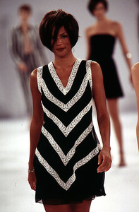 anne-klein-ss-1996-3.thumb.jpg.f005f419ecd6bad6d41d3f2d8c4c9f0d.jpg