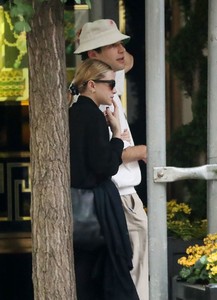 ashley-olsen-strolling-uptown-in-nyc-06-20-2018-0.thumb.jpg.ad7275a5b1c88a2a3eb9cb53b493922a.jpg