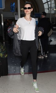 behati-prinsloo-at-lax-airport-in-los-angeles-06-04-2018-8.thumb.jpg.38fa2f125421631f1a60d744cecef066.jpg