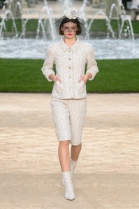 chanel-hc-rs18-0213.thumb.jpg.85caf3ef8bf2ca271297f2230776946b.jpg