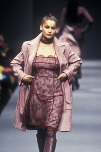 christian-lacroix-aw-1996-3.thumb.jpg.f210113d72a2d89db65afef6d15a9b0b.jpg