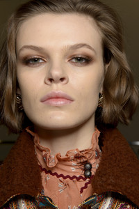 etro-bks-v-rf18-5193.thumb.jpg.edf057253107e5f0f6852d6dbc52817a.jpg