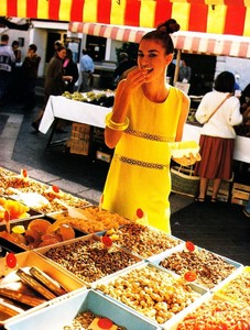 glamour_france_apr_1991_5.thumb.jpg.dec492554dba6bd4b362cef07b640c95.jpg
