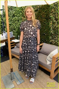 gwyneth-paltrow-shares-wellness-tips-at-in-goop-health-summit-03.jpg