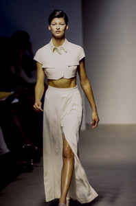 jil-sander-ss-1993-3.thumb.jpg.80450cb05dad4b00913bcc62333a76a3.jpg