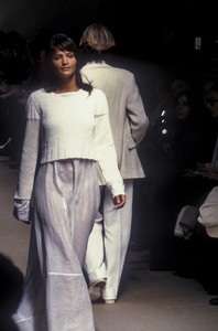 jil-sander-ss-1994-8.thumb.jpg.699f911dd48bdf16904beac0835158cb.jpg