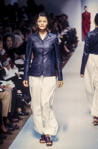 jil-sander-ss-1995-1.thumb.jpg.9b33bd0de879912fc6487472cd159994.jpg