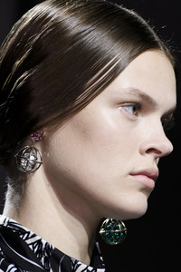 katrantzou-clp-rs18-6814.thumb.jpg.50a6af9e0d9eed5d4c58c0f22d8fe3ad.jpg