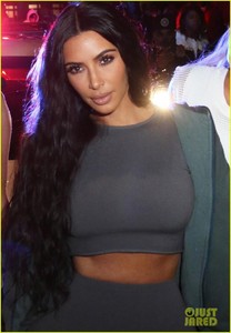 kim-kardashian-celebrates-teyana-taylor-album-04.jpg