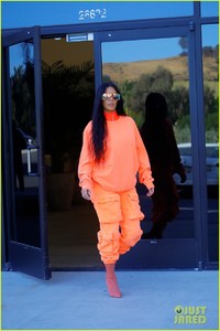 kim-kardashian-kylie-jenner-photo-shoot-june-2018-08.jpg