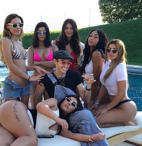 kourtney-kardashian-social-media-06-10-2018-3.jpg