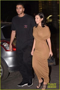 kourtney-kardashian-younes-bendjima-rome-june-2018-05.jpg
