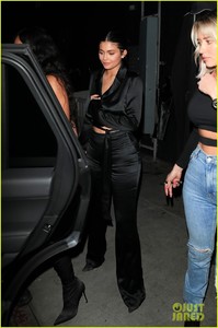 kylie-jenner-harry-hudson-birthday-party-01.jpg