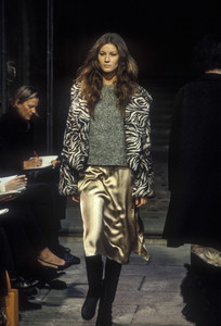 marni-fw-1998-3.thumb.jpg.84df3c14e605129b692a9253190988ed.jpg