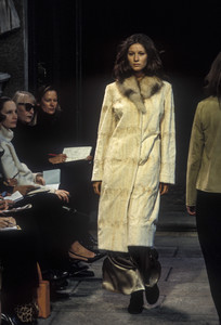 marni-fw-1998-5.thumb.jpg.336738ce0d58d00f6c24e4bb82b7fe07.jpg