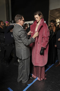 max-mara-bks-sw-rf18-0190.thumb.jpg.d9596257ac19bd3f8fb6ff0844a6c45c.jpg