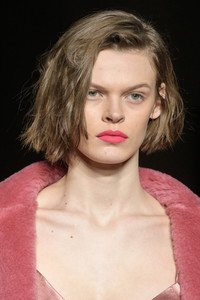 max-mara-clp-rf18-0679.thumb.jpg.dfda00fca30e86aa65d34105d750b25d.jpg