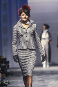 missoni-fw-1995-1.thumb.jpg.0bc646fb5f72e655aff5f58f49ee1f6a.jpg