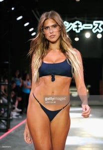 model-walks-the-runway-wearing-frankies-bikinis-resort-2019-on-june-picture-id980919974.thumb.jpg.6a3c99c6a993d3020e14707cb4156525.jpg