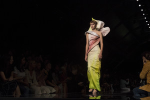 moschino-atm-rs18-9079.thumb.jpg.91577e17f2f4b9dd8fed1be50c83cbe8.jpg