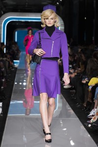 moschino-rf18-2346.thumb.jpg.a1f76555ce255a376b44f0ab4e824815.jpg