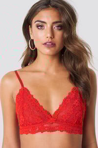 nakd_floral_lace_strap_bra_1013-000005-0004_03a.jpg