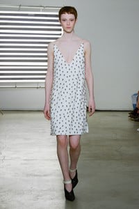 narciso-rodriguez-resort19-13(1).thumb.jpg.7bc52d0f4ba81bc3776bdb32eaae4759.jpg