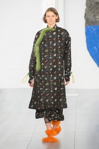 preen-rf18-0288.thumb.jpg.a3fe3c4efc5ba4cc95de48f49d6f81de.jpg