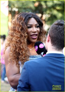 serena-williams-stops-by-womens-tennis-association-event-in-london-10.jpg