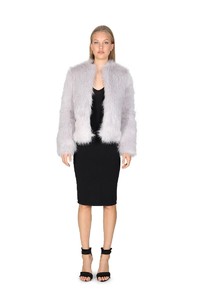 taylor_fur_jacket_front_18cs05500.jpg