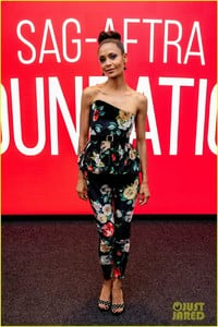 thandie-newton-rocks-three-stunning-looks-while-out-in-nyc-04.thumb.jpg.52c08d28172f436e454357a998e40d7f.jpg