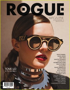 tove-lo-rogue-magazine-june-2018-00.jpg