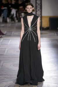 valli-hc-rs18-0410.thumb.jpg.6833f76f6d844d25312d5687a5c699ba.jpg