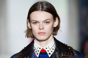 versace-clpa-rf18-5652.thumb.jpg.f44651abf8c82706739d23dff83b73d3.jpg