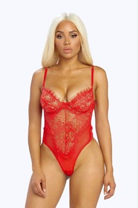 00022_HBSTRICTLYRED_BLACKJEANS_1043c.jpg