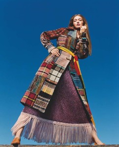 04_Woman_MISSONI_FW1819_Low.thumb.jpg.f9fb063eb2882a54798e6a1bc538fc5e.jpg