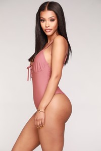 05-11-18_Studio_3DS2545_Mauve2567.jpg