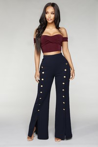 05-29-18_Studio_3_RT52605_Wine1281_CC_31b93aa6-6d0c-463c-8cff-c57d71ba8dd9.jpg