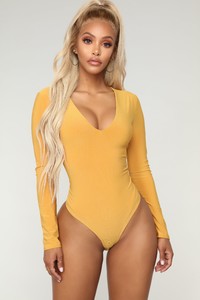 06-14-18_Studio_2MB1037_Mustard0932_AG.jpg