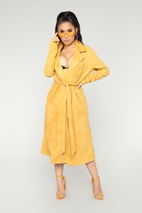 06-20-18_STUDIO2_3286CJ_Mustard_1466_NT.jpg
