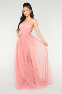 06-20-18_STUDIO2_LD4735_Blush_1178_NT.jpg