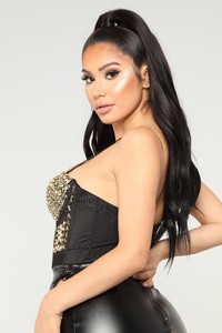 06-20-18_STUDIO2_ST2769_Black_Gold_1995_NT.jpg