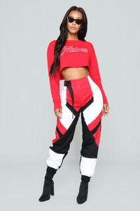 06-26-18_Studio_2_11-18-33_PT6848FN100_Red0424_AG.jpg
