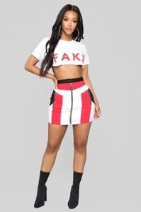06-26-18_Studio_2_11-28-06_SKW8004_Black0457_AG_1000x_AJ_1.jpg