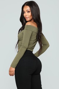 06-26-18_Studio_2_11-42-51_JT31004L_Olive0427_AG.jpg