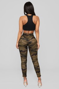 06-26-18_Studio_2_14-36-03_LP088CAMO_Olive0459_AJ.jpg