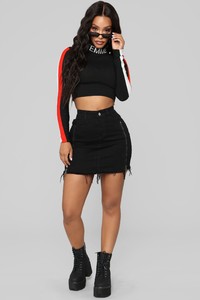06-27-18_Studio_2_13-40-49_BL271_Black0502_JD_200eb0f9-3375-43c4-91c3-c27dd97a54ff.jpg