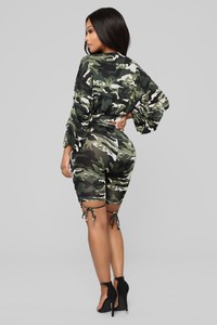 06-28-18_Studio_2_11-24-21_FN30353_Camouflage0999_AJ.jpg