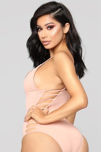 07-02-18_Studio_2_10-10-11_1788_Blush0519_AJ.jpg